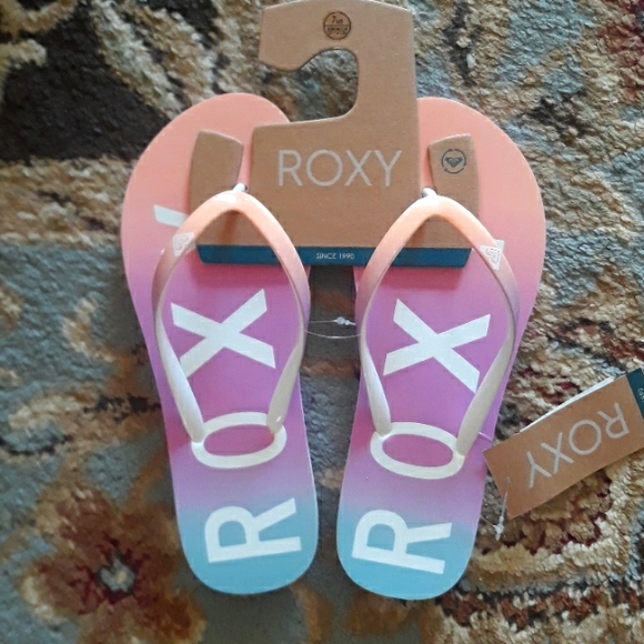 4x*Host Pick*Roxy adorable flip flop sandals - Picture 2 of 16